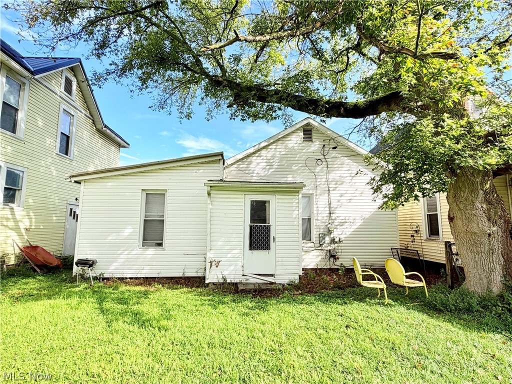 603 Harding Way E Property Photo 5
