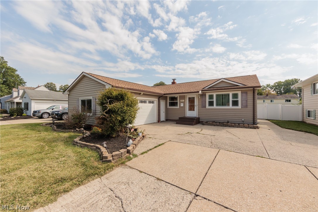 23537 David Drive Property Photo 2