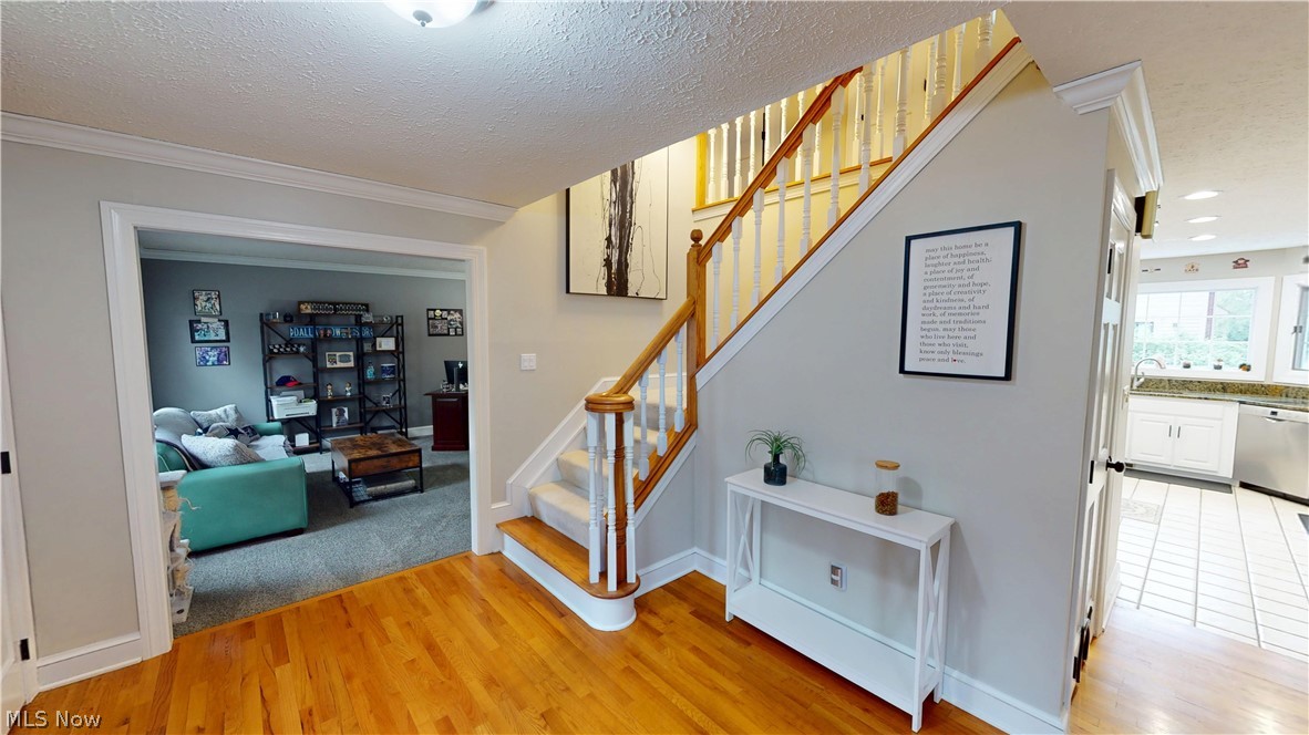 3020 Fox Burrow Drive Property Photo 3