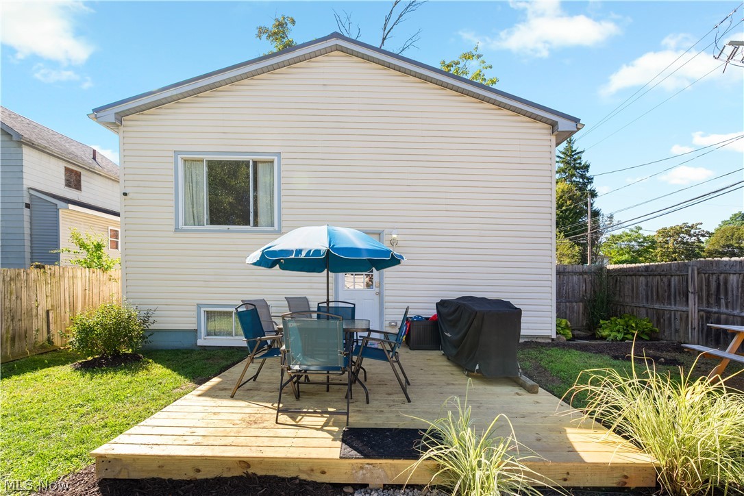 1079 Pitkin Avenue Property Photo 8