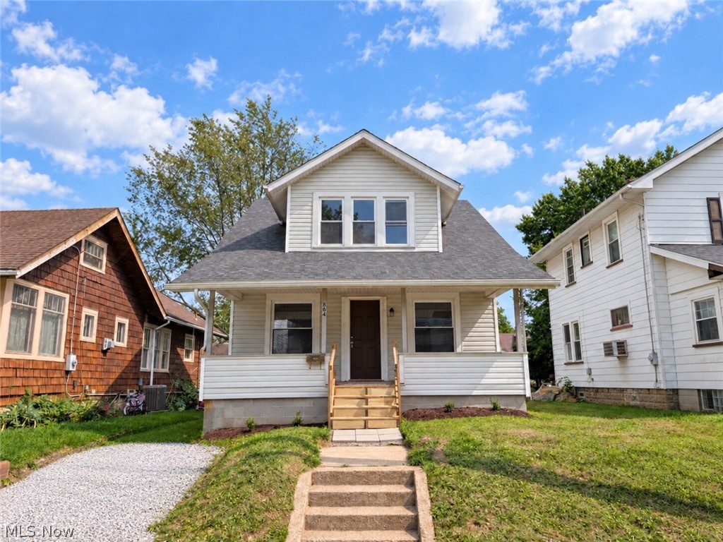 864 10th Street Ne Property Photo 1