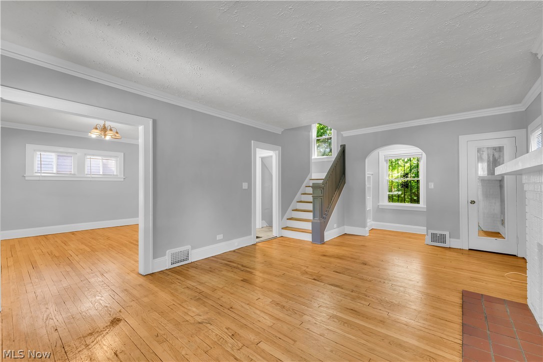 921 Helmsdale Road Property Photo 6