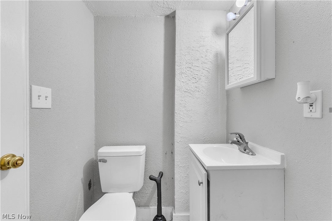921 Helmsdale Road Property Photo 23