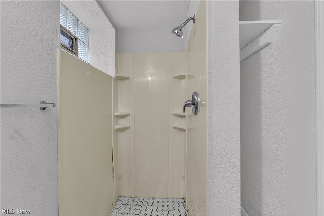 921 Helmsdale Road Property Photo 24