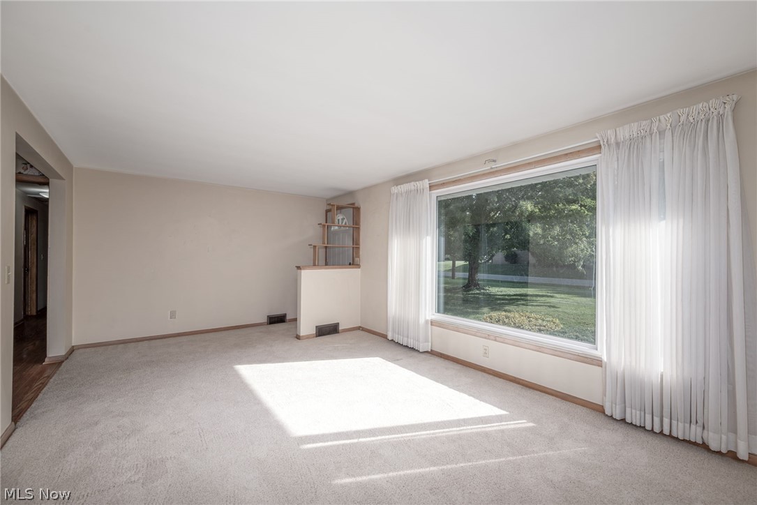 5665 Echodell Avenue Nw Property Photo 12