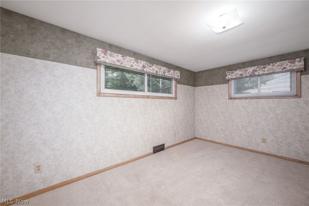 5665 Echodell Avenue Nw Property Photo 16
