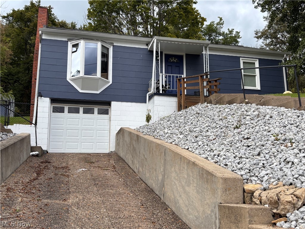 905 Van Meter Way Property Photo 2