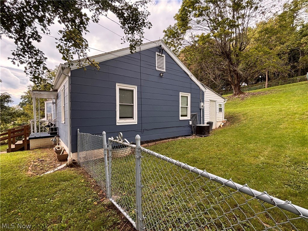 905 Van Meter Way Property Photo 17