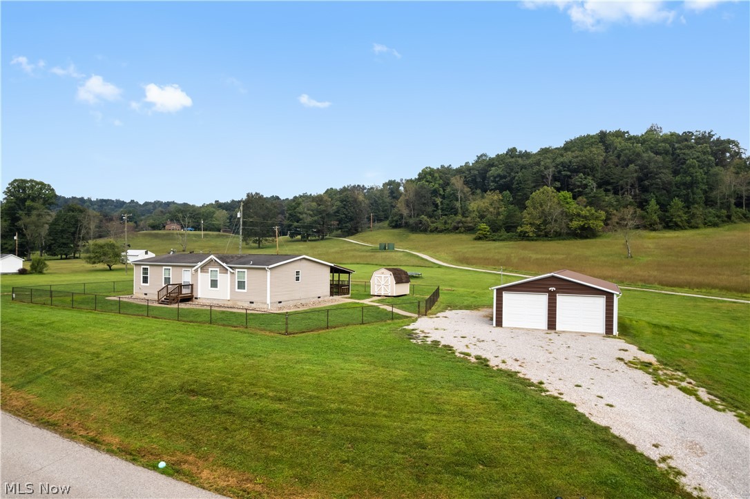 9098 Bonds Creek Road Property Photo 1