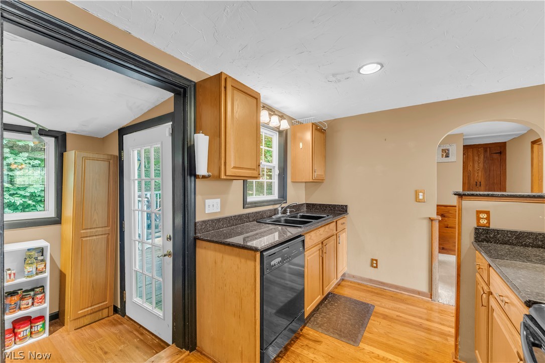 4723 Everett Road Property Photo 13