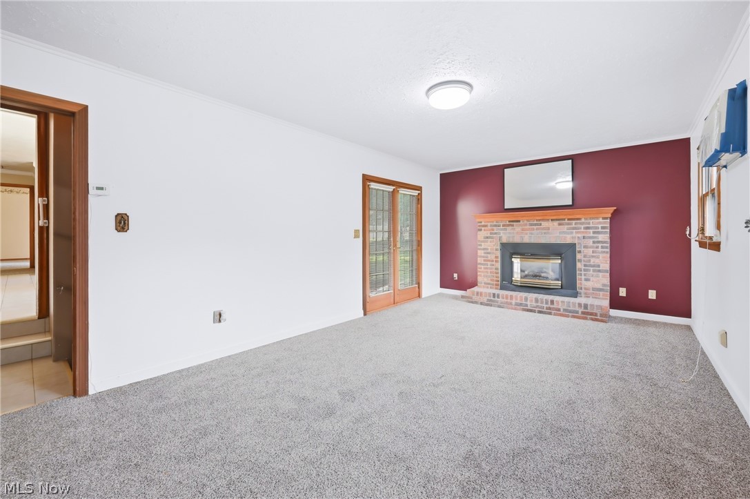 1889 Lancaster Drive Property Photo 3