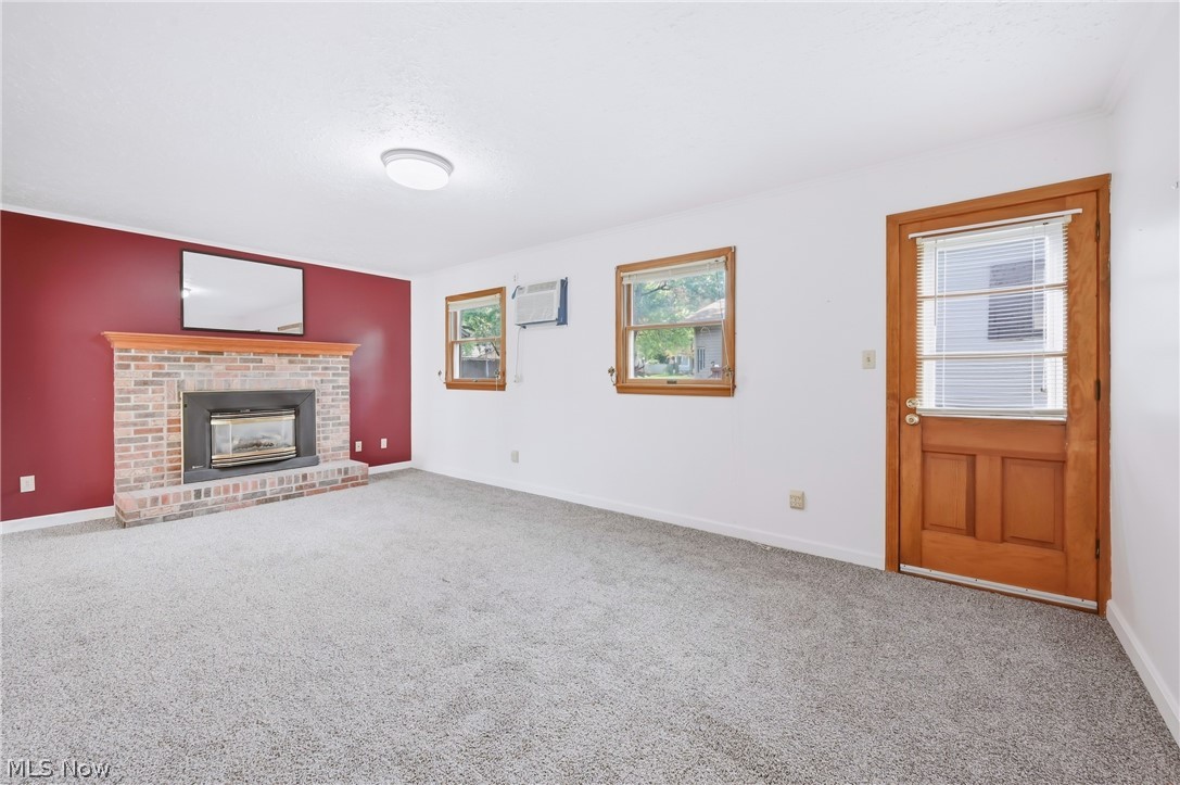 1889 Lancaster Drive Property Photo 4