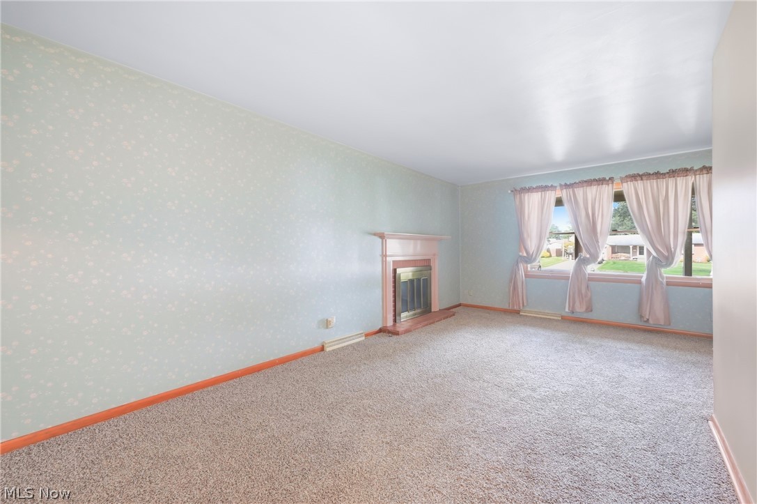 1889 Lancaster Drive Property Photo 11