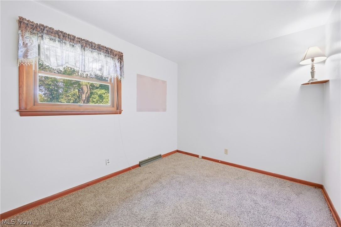 1889 Lancaster Drive Property Photo 19