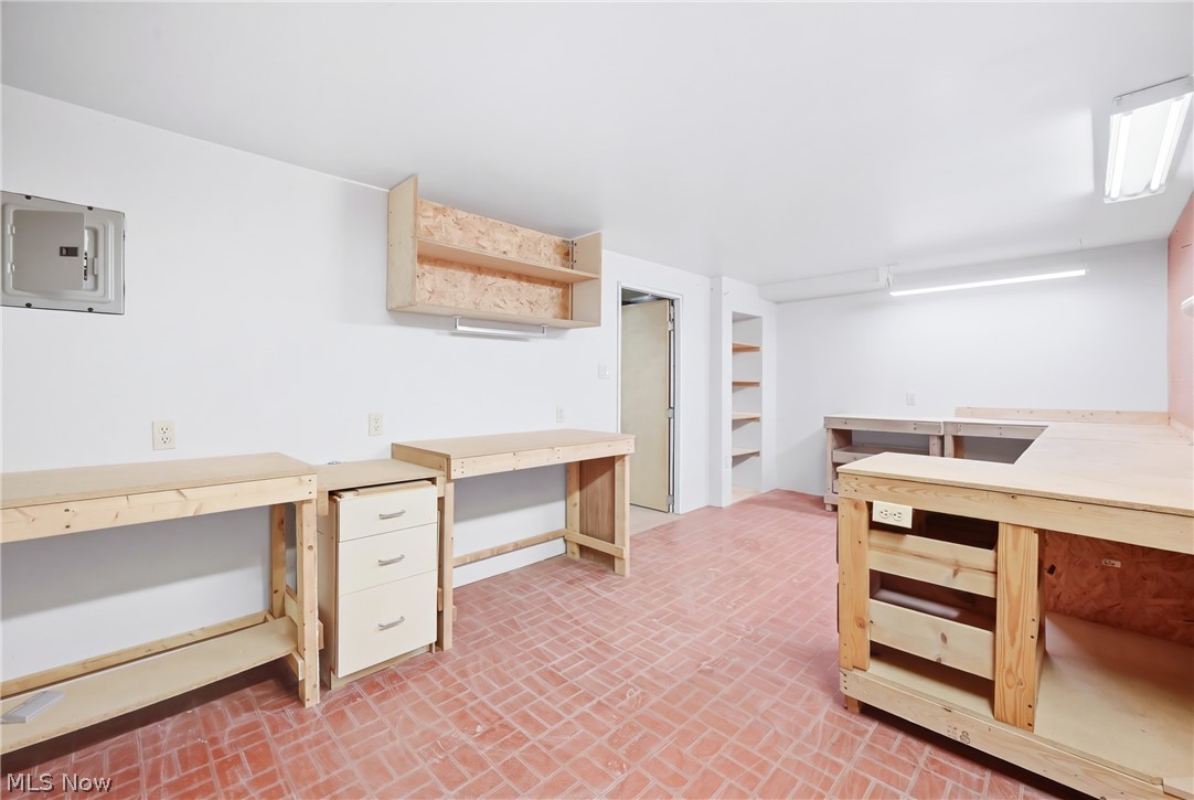 1889 Lancaster Drive Property Photo 28