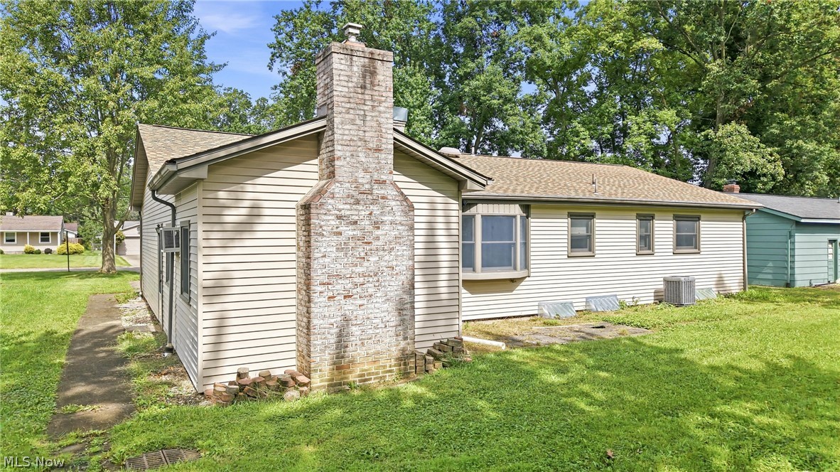 1889 Lancaster Drive Property Photo 30