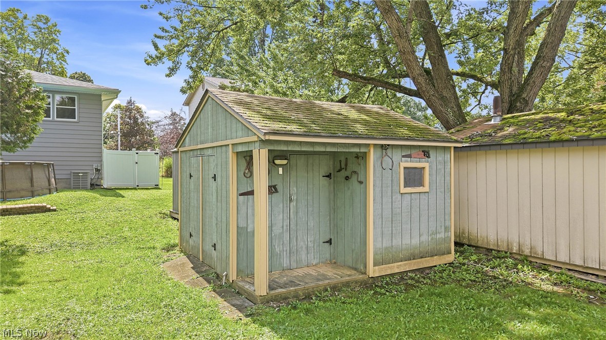 1889 Lancaster Drive Property Photo 31