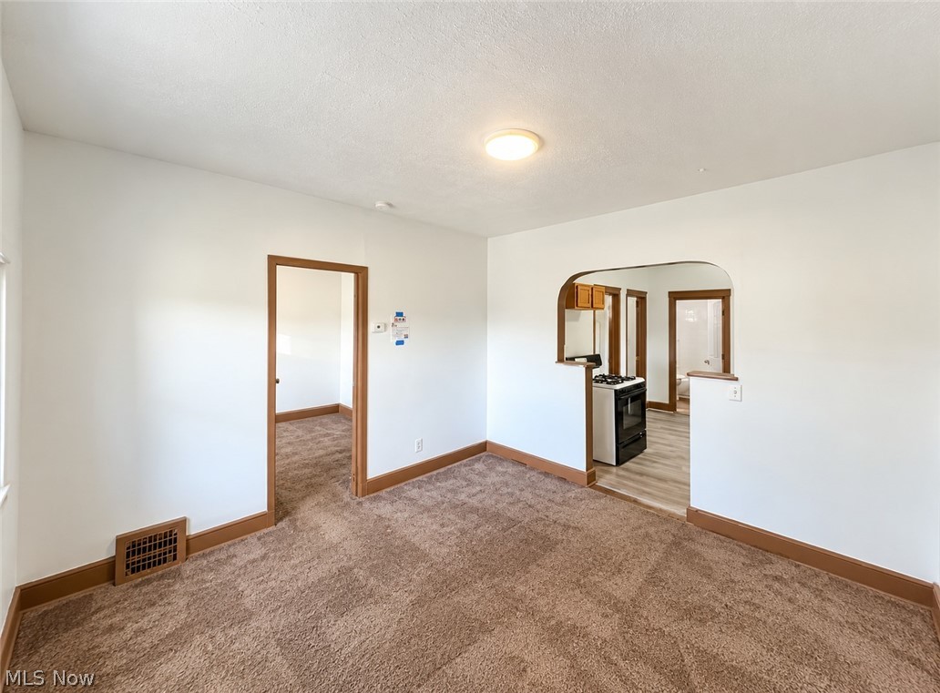 3611 E 116th Street Property Photo 2