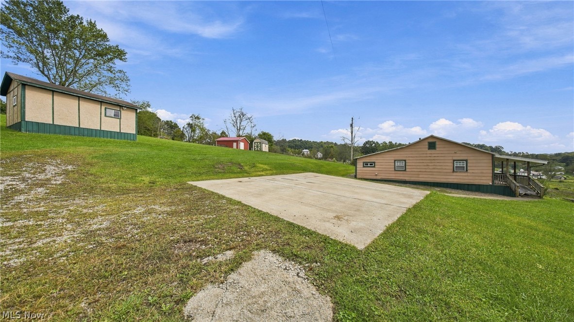 6592 Pullman Road Property Photo 3