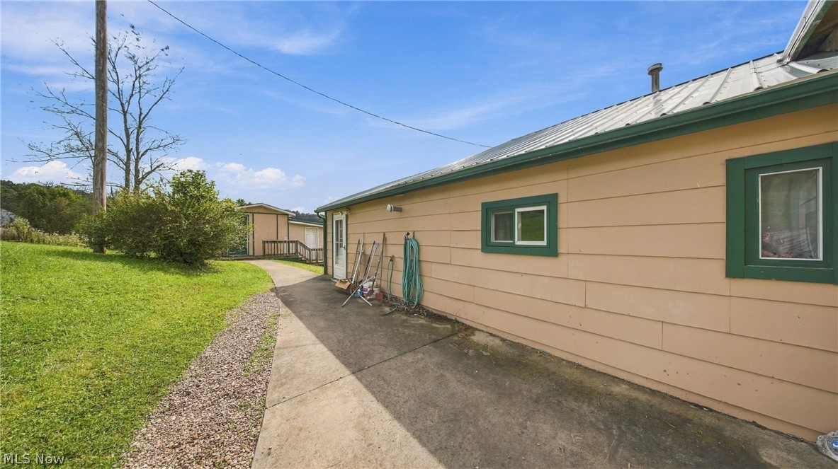 6592 Pullman Road Property Photo 7