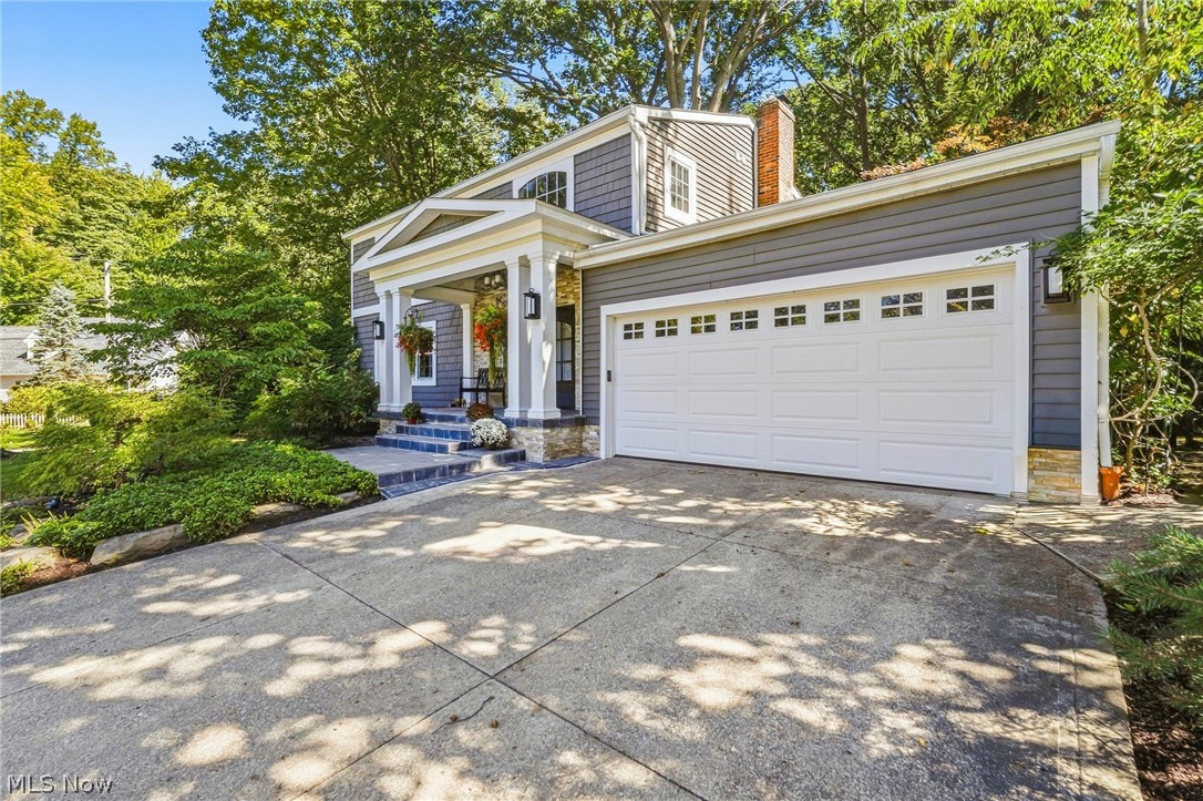5977 Silver Court Property Photo 4