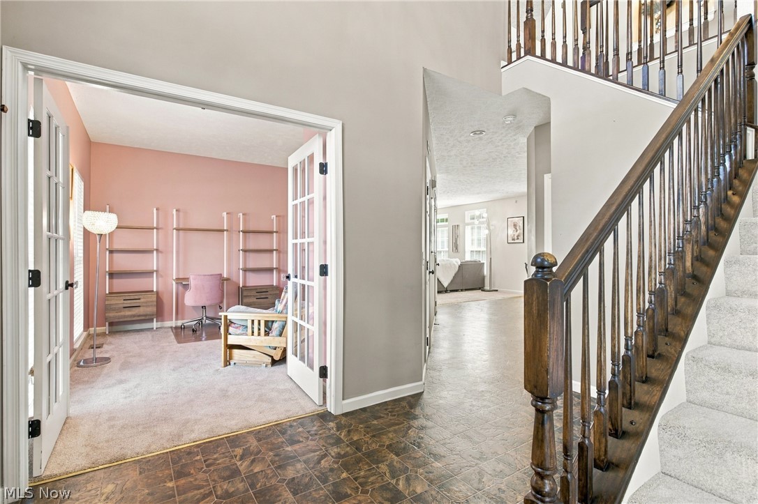 7372 Meadow Brooke Way Property Photo 8