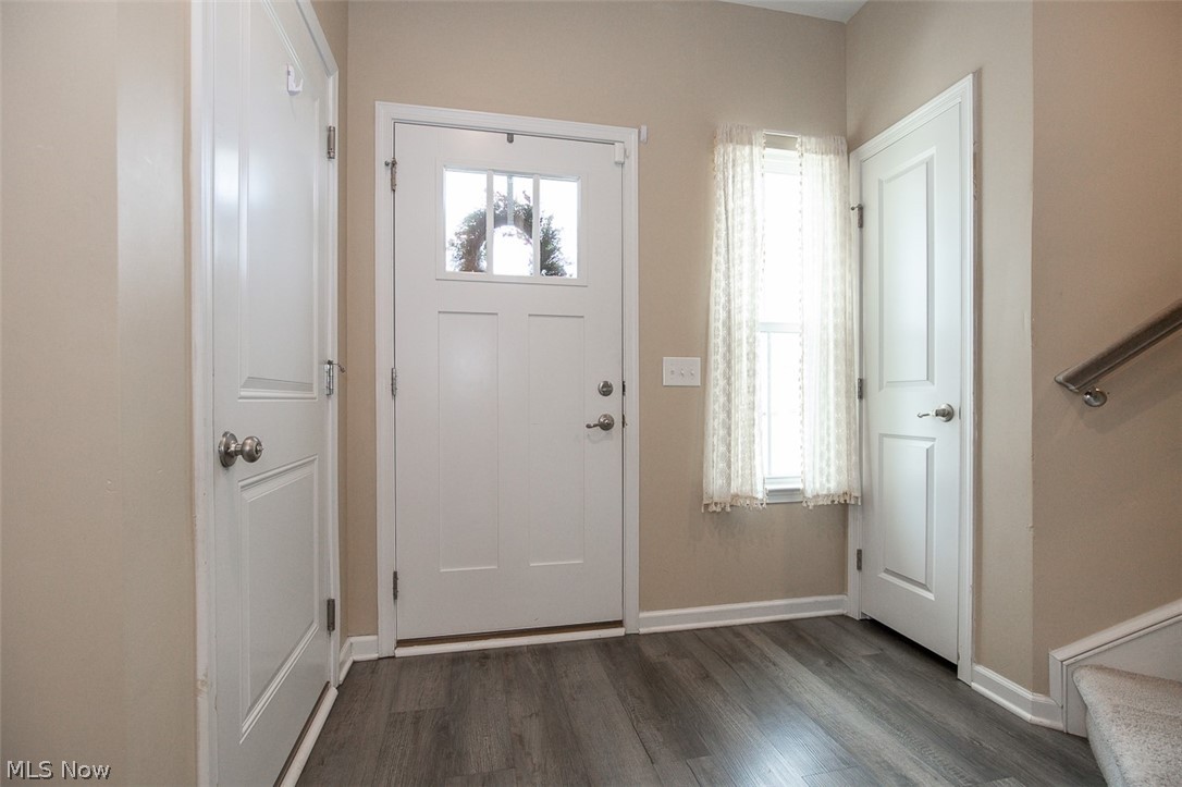 1165 Meadow Run Property Photo 3