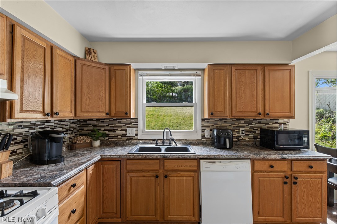 324 Thomas Street Property Photo 10