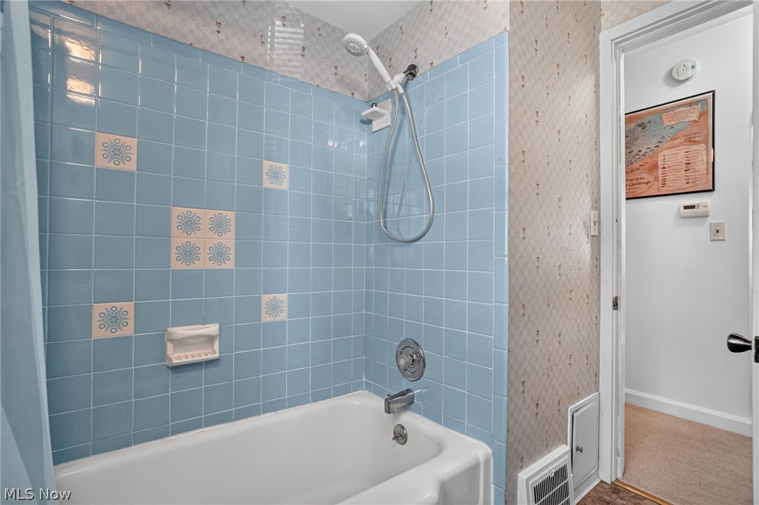 2825 E Center Street Property Photo 28