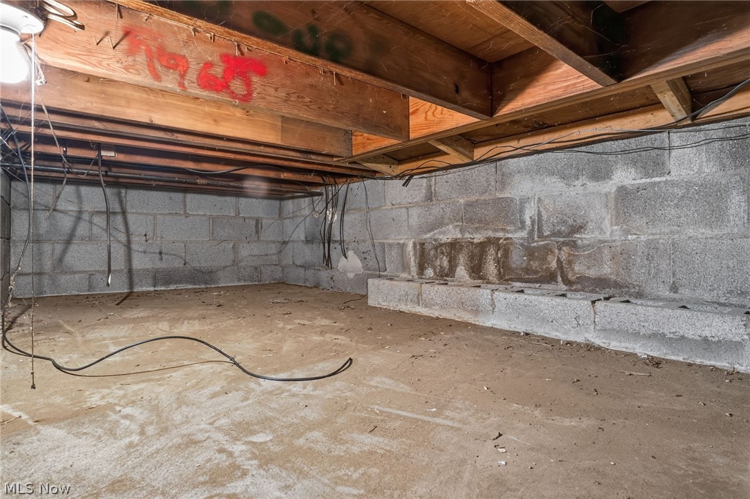 2825 E Center Street Property Photo 32