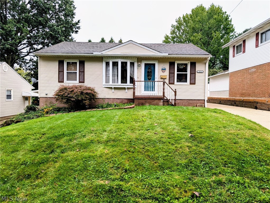 414 E Paige Avenue Property Photo 1