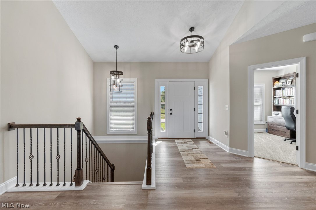 2487 Ledgestone Drive Nw Property Photo 3