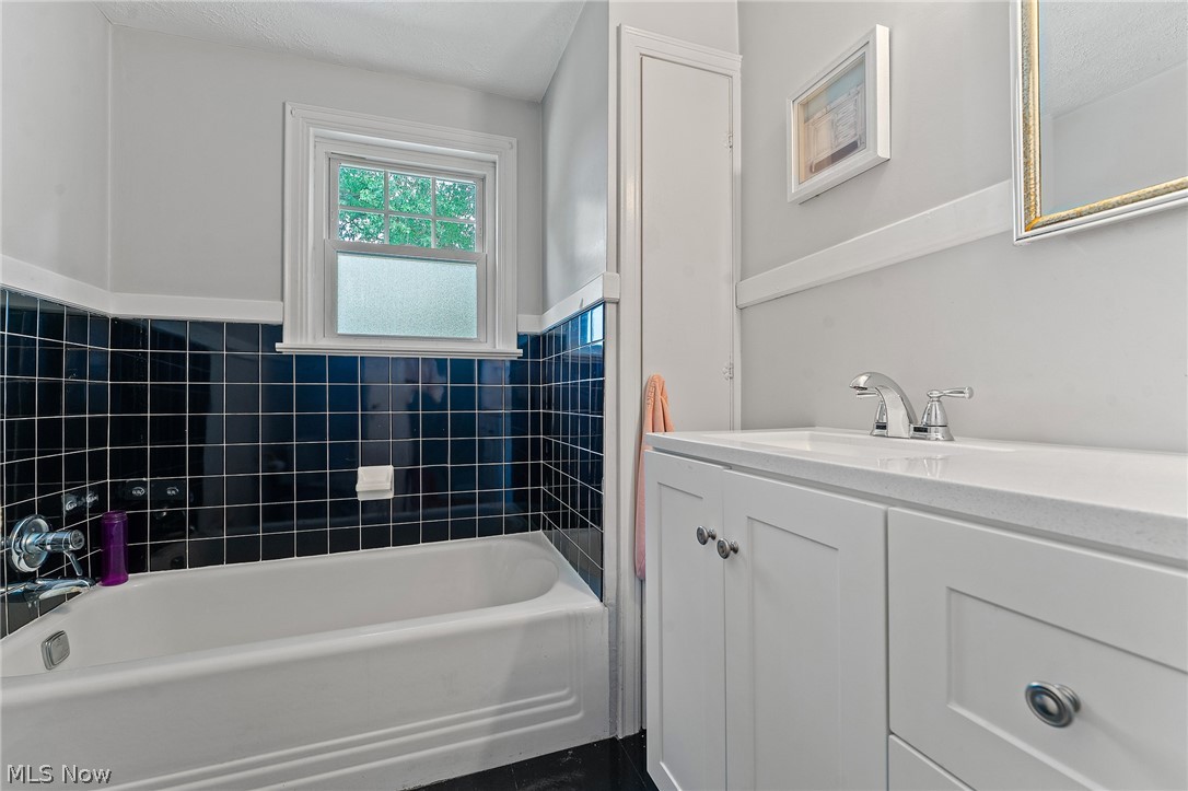 92 Leighton Avenue Property Photo 15