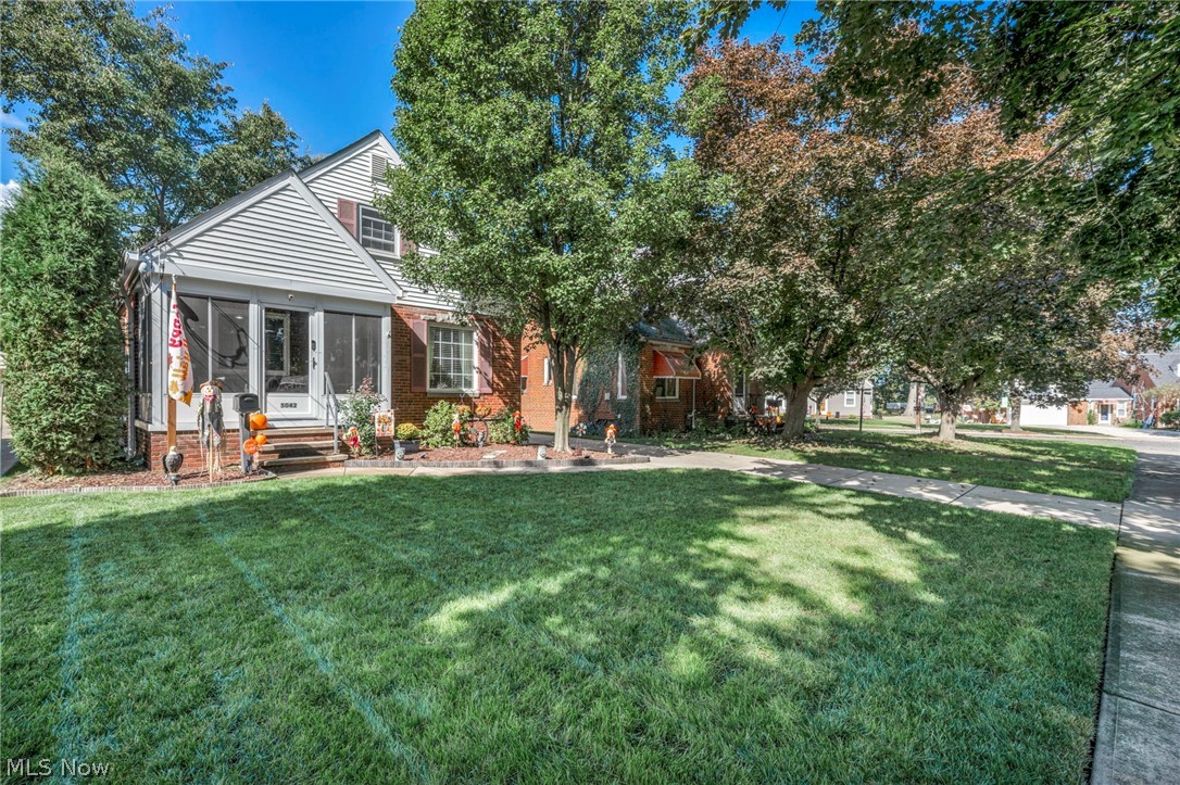 5042 W 5th Street Property Photo 1
