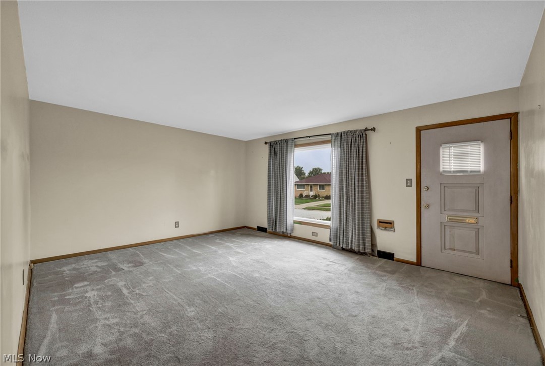 24560 Stephen Avenue Property Photo 3