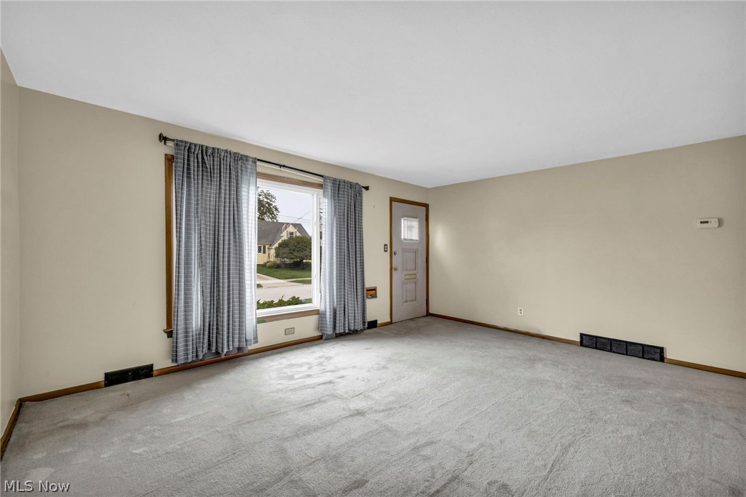 24560 Stephen Avenue Property Photo 5