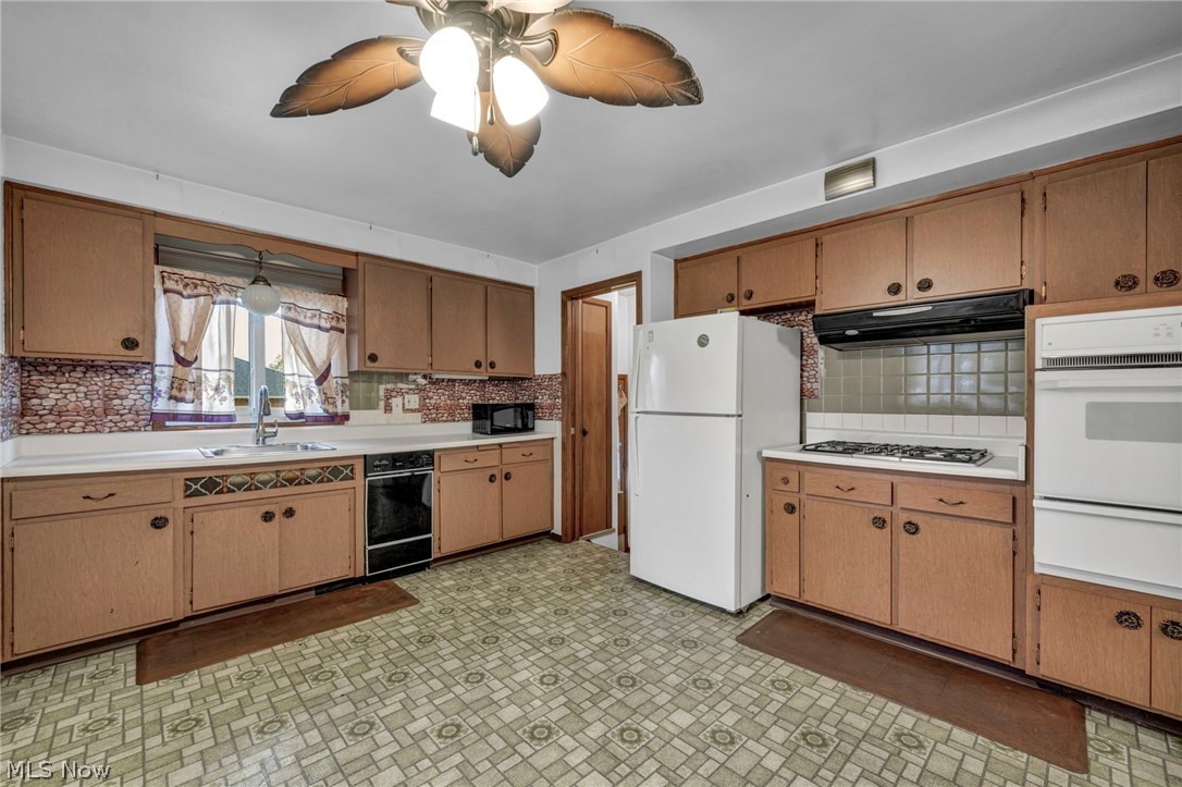 24560 Stephen Avenue Property Photo 13