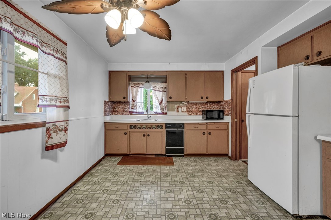 24560 Stephen Avenue Property Photo 14