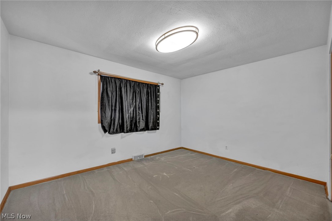 24560 Stephen Avenue Property Photo 20