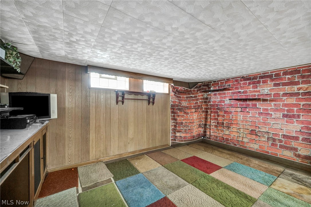 24560 Stephen Avenue Property Photo 29