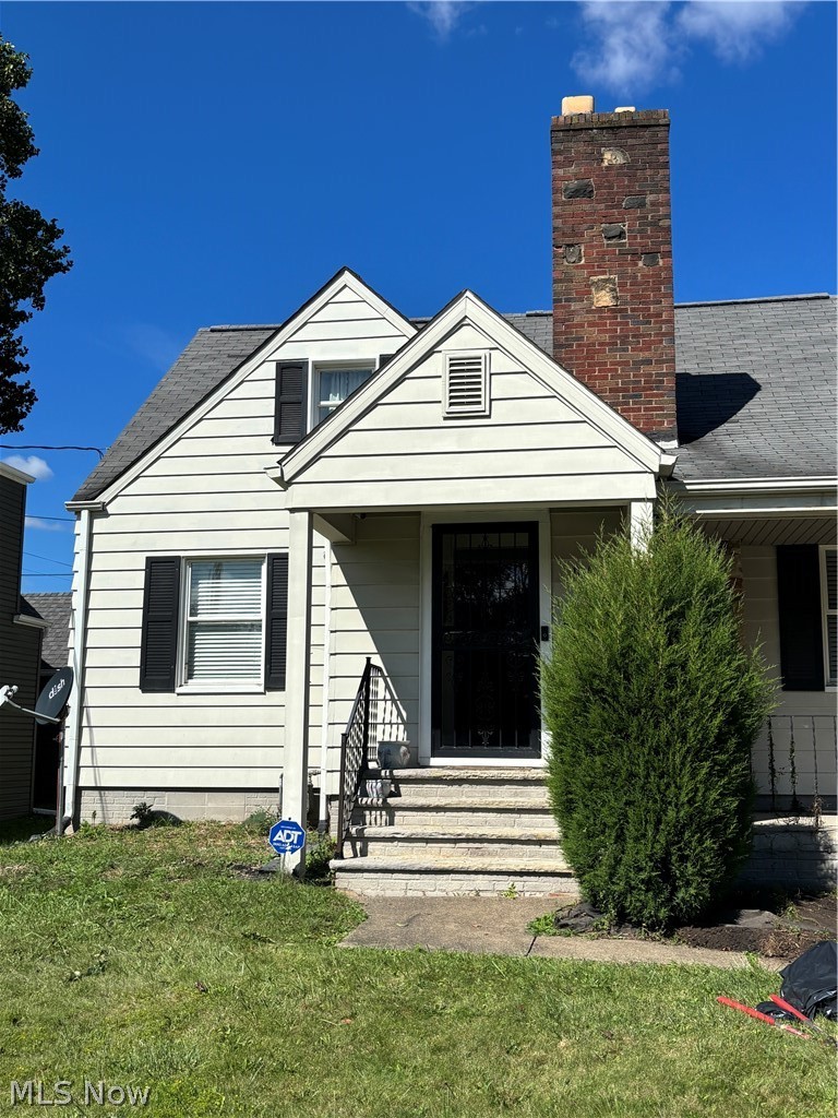 1111 Colonial Boulevard Ne Property Photo 3