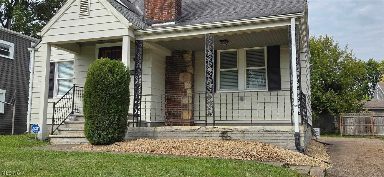 1111 Colonial Boulevard Ne Property Photo 4