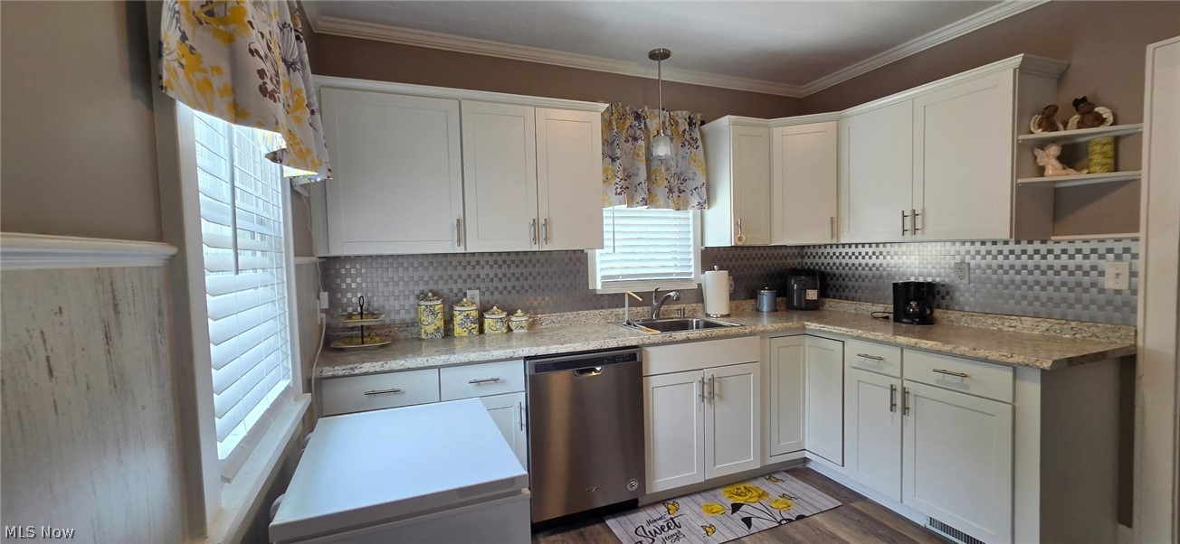 1111 Colonial Boulevard Ne Property Photo 23