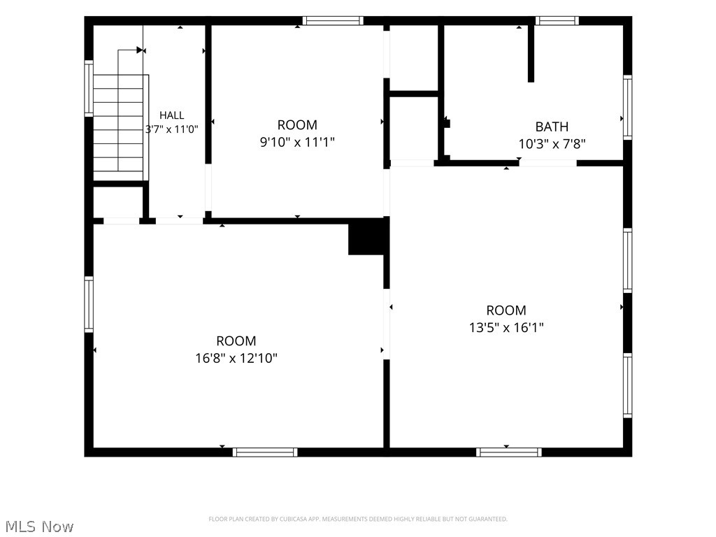 5192 Darrow Road Property Photo 7