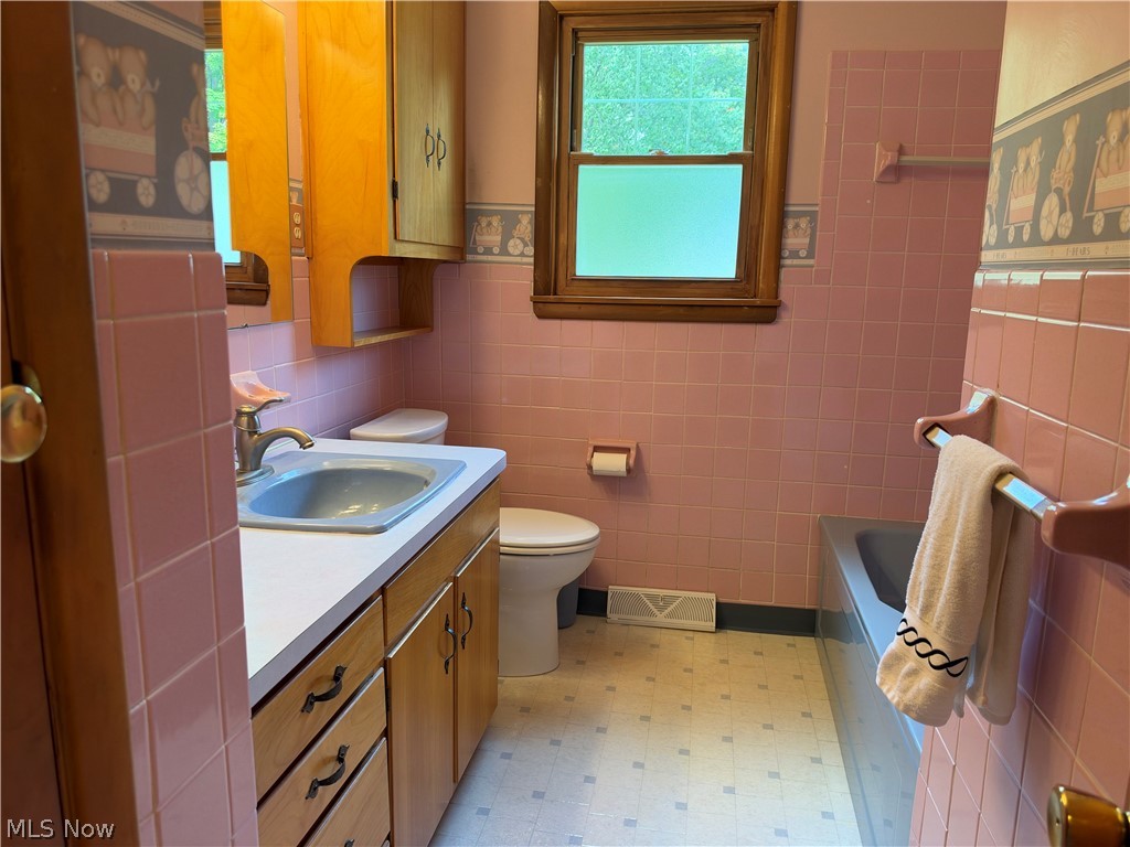 1758 Lancaster Drive Property Photo 13