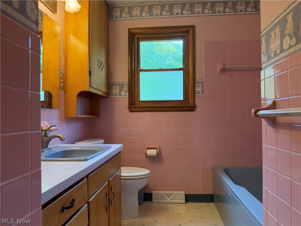 1758 Lancaster Drive Property Photo 14