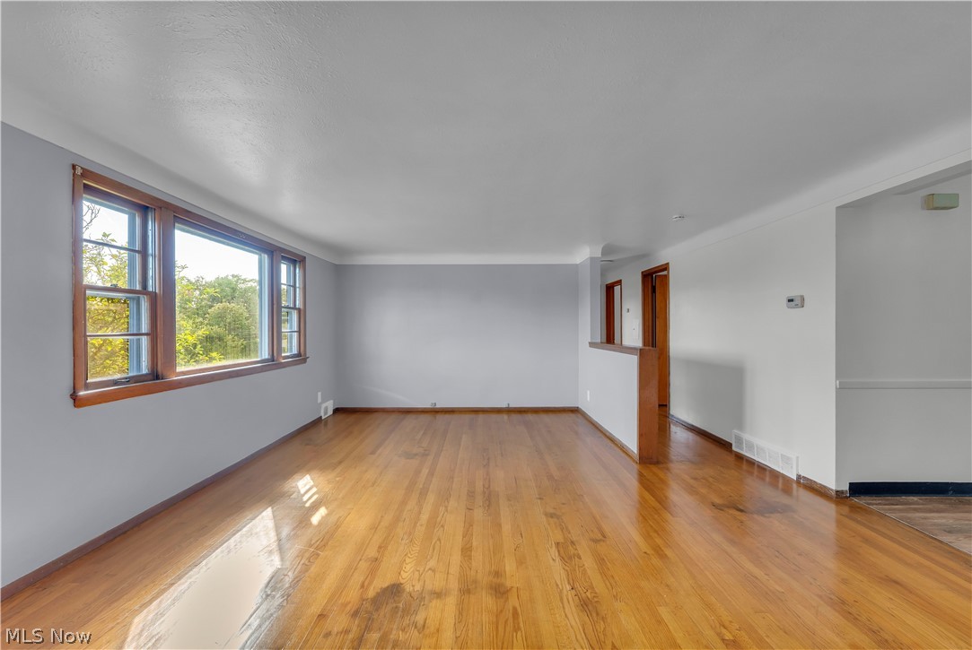77 Solon Road 2/up Property Photo 6