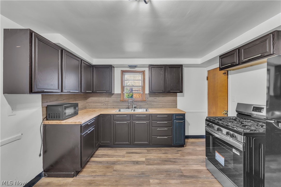77 Solon Road 2/up Property Photo 12