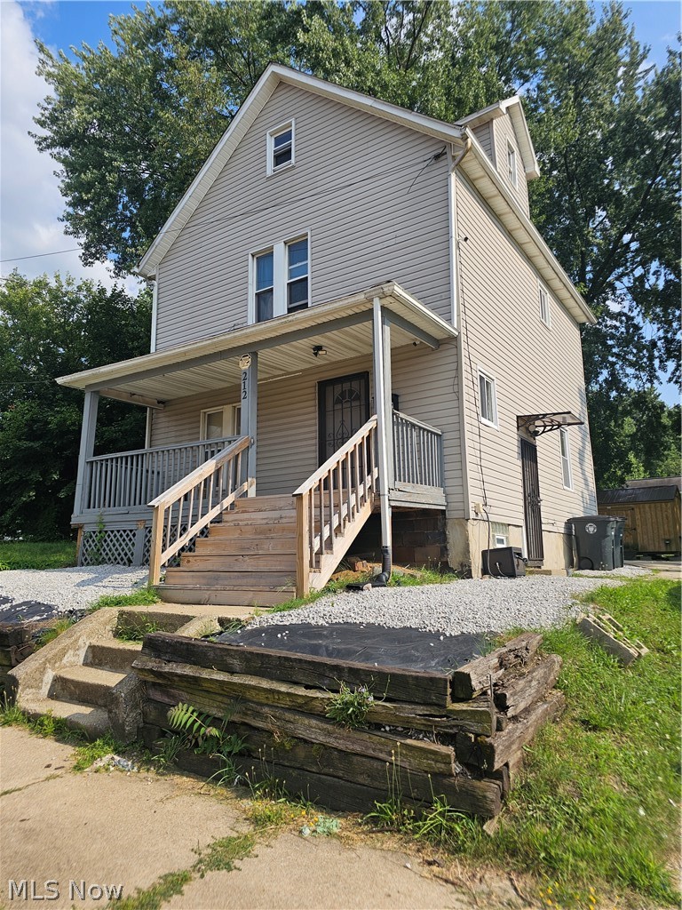 212 E Miller Avenue Property Photo 1