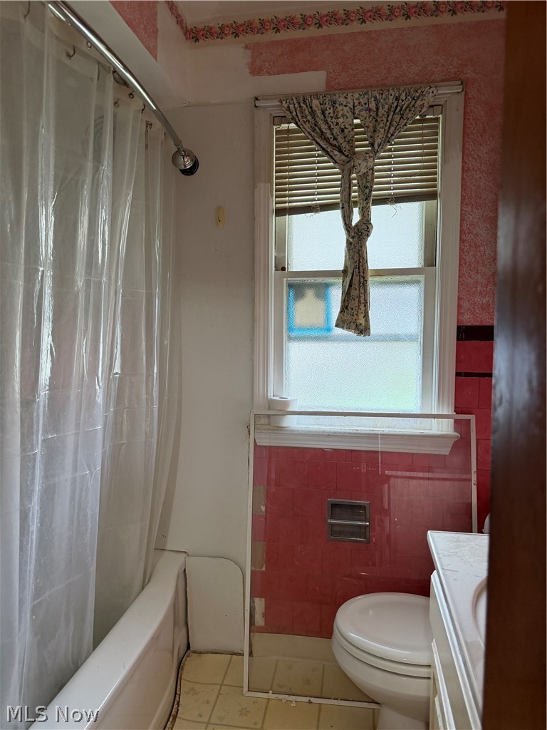 4431 Redfern Road Property Photo 5